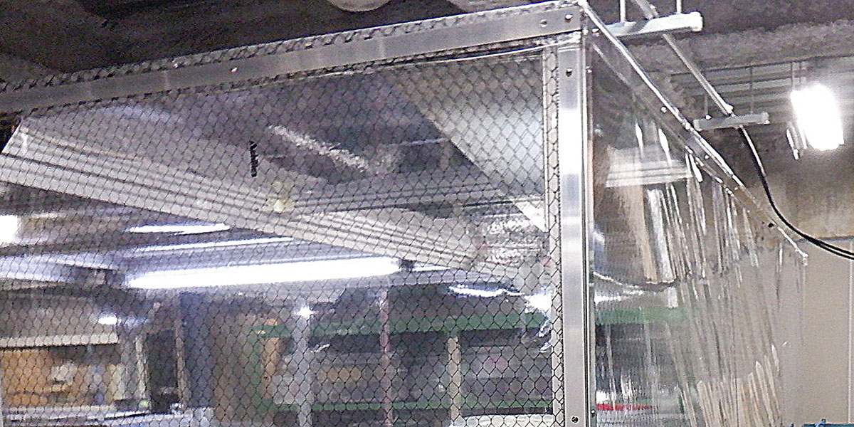 某研究所クリーンブース囲いをアキレス両面セイデンFで張替え工事を実施